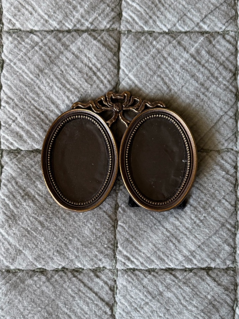 Vintage Double Oval Brass Photo Frame with Bow